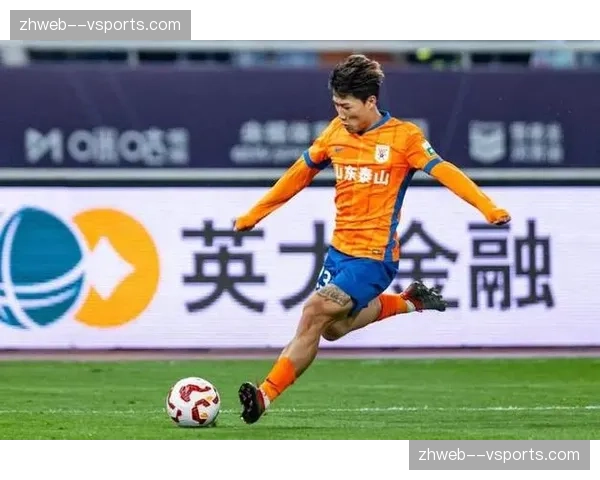 谢文能红牌暴露心态失衡 山东泰山逆境中纪律性亟待加强